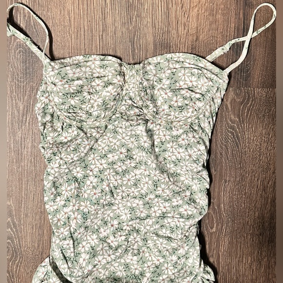 Nwt pretty little thing scrunched sexy maxi dress floral  print with slit size2 - Picture 11 of 17
